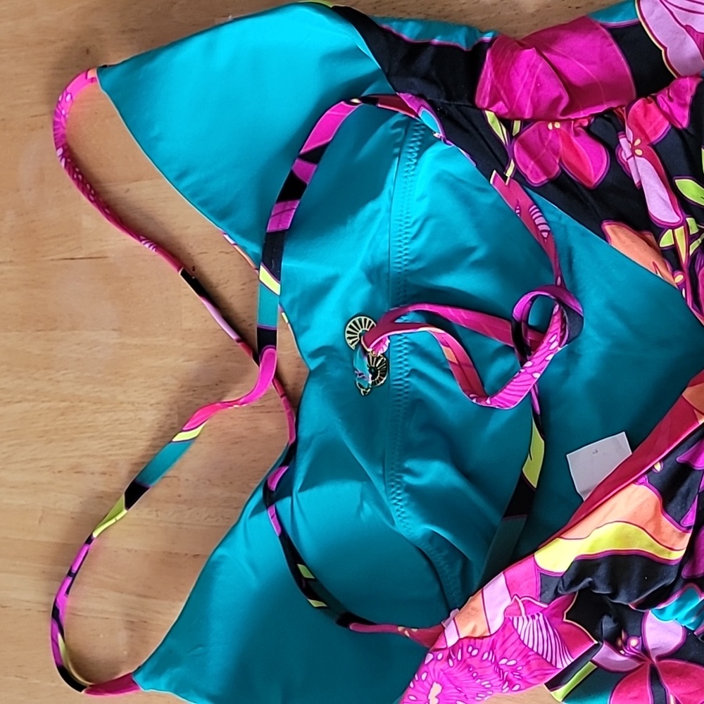 TRINA TURK SOLAR One Piece Swimsuit - Picture 5 of 11